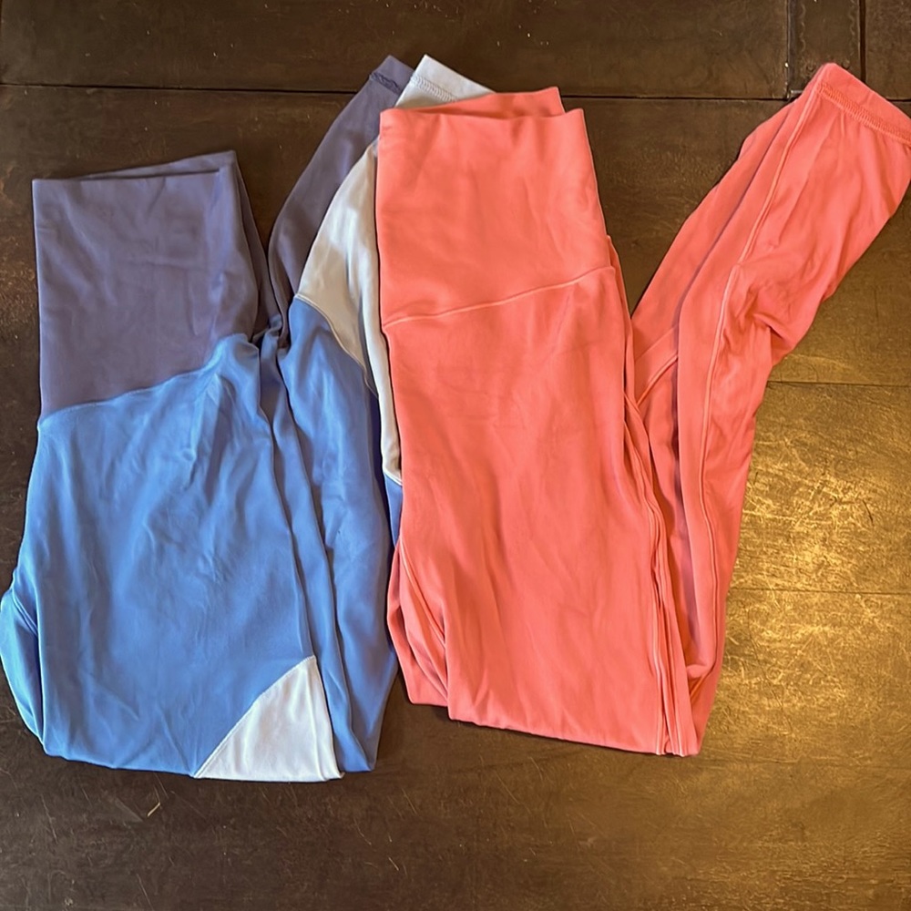 Arie size small leggings like new!